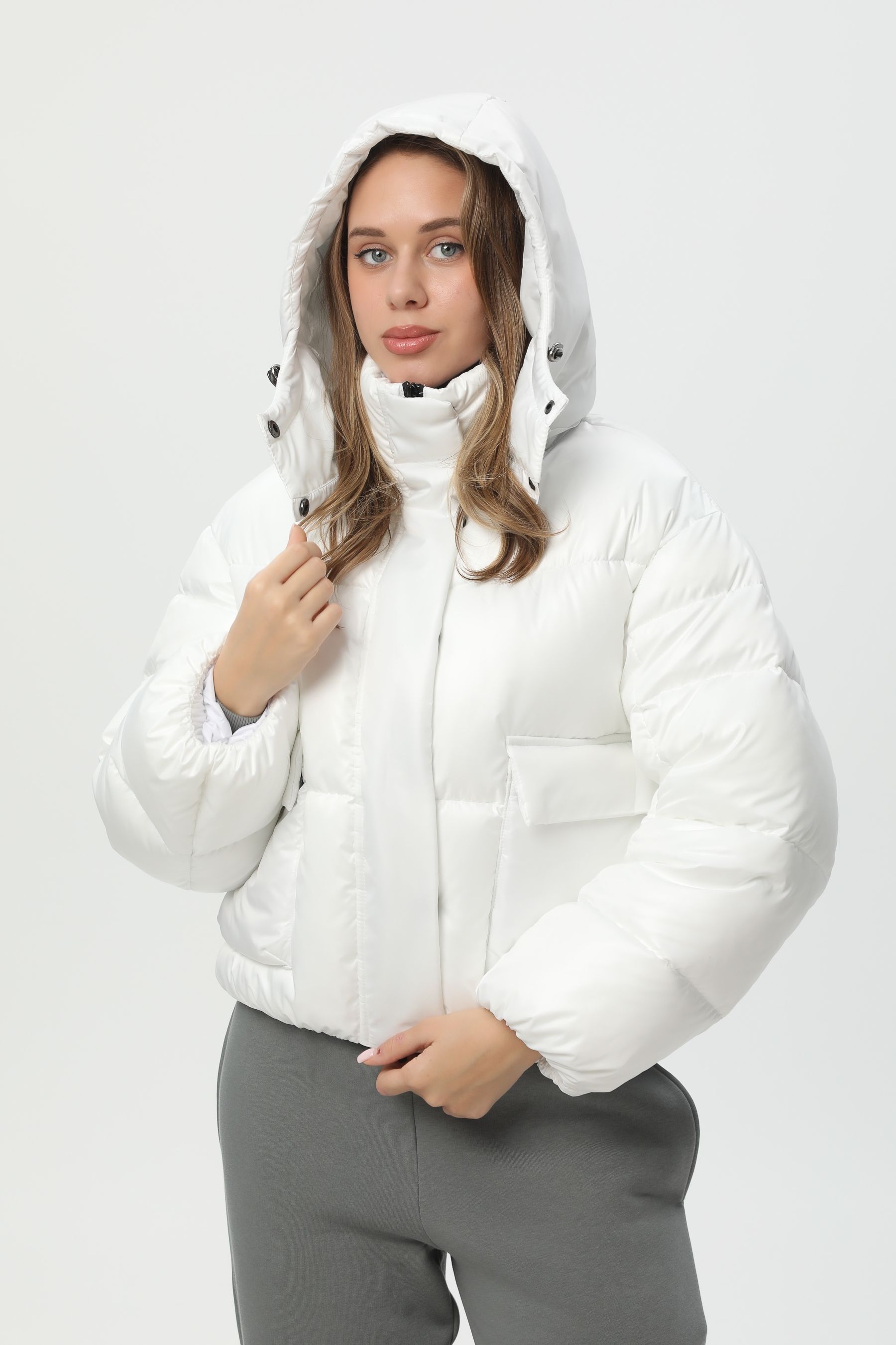 Коротка біла куртка-пуховик CozyShield 1 559BSTNWHT фото