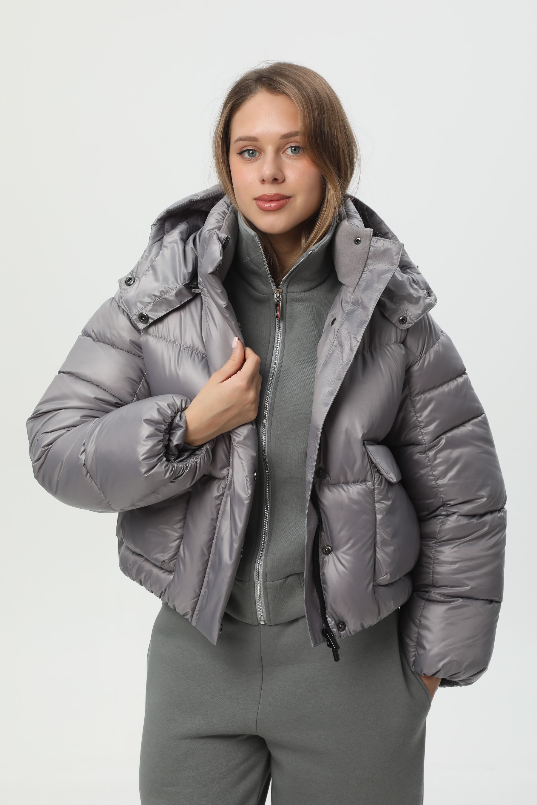 Коротка сіра куртка-пуховик CozyShield 1 559OILGRAY фото