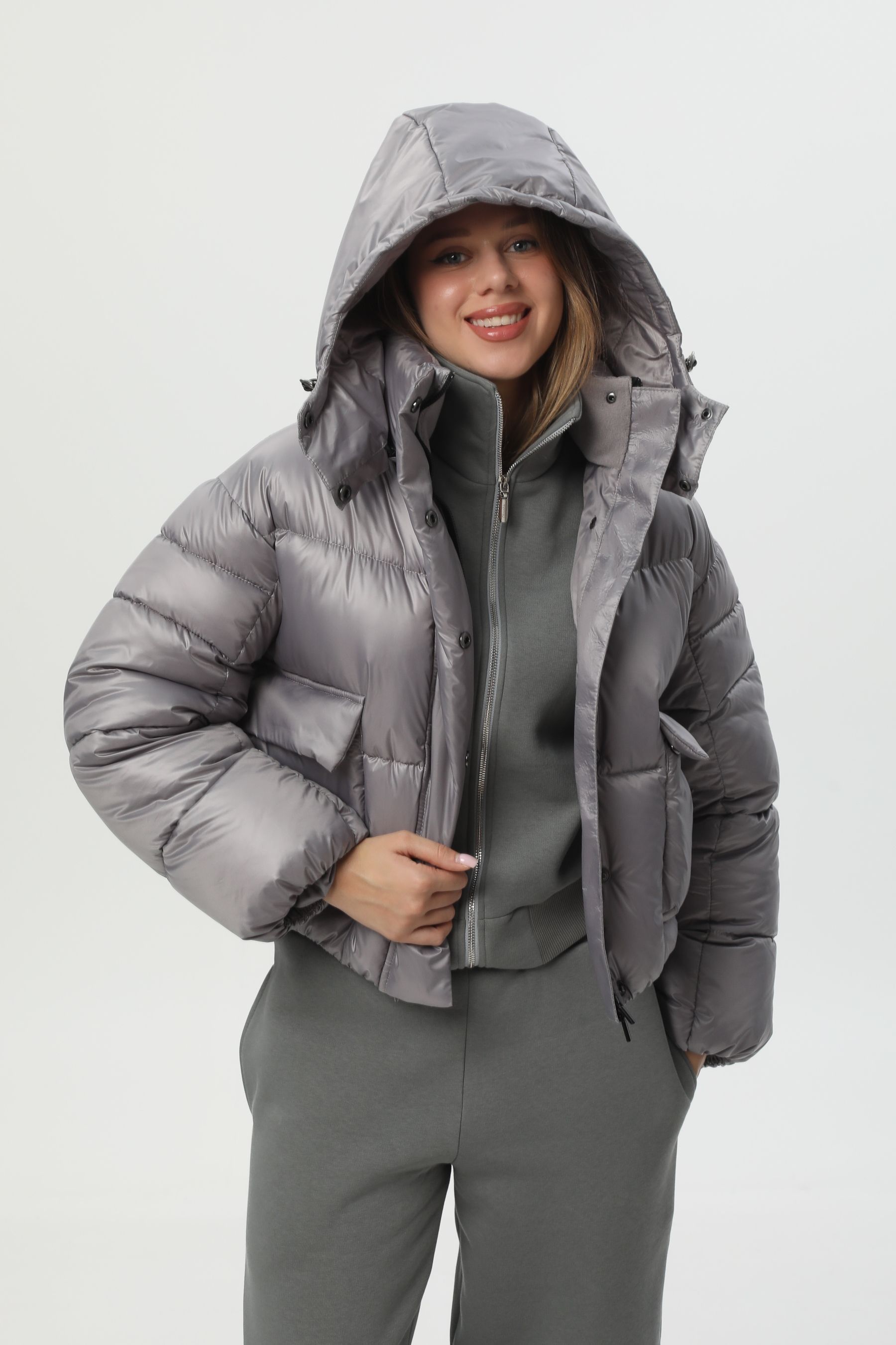 Коротка сіра куртка-пуховик CozyShield 1 559OILGRAY фото
